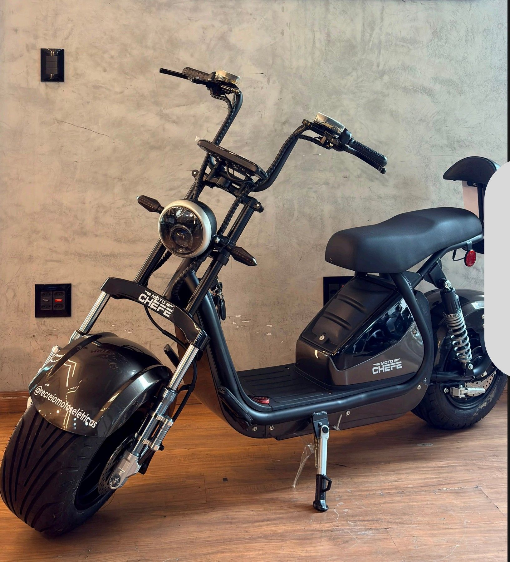 MC20 1000W — foto 1 de 1