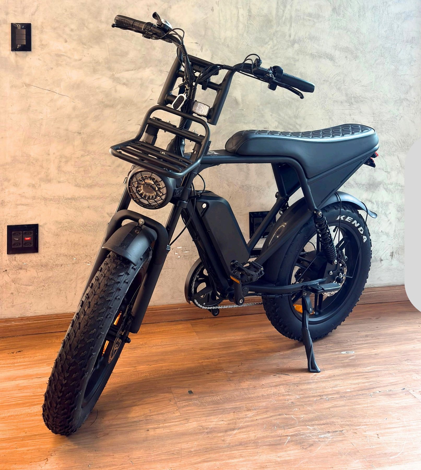 V8 PRO 1000W — foto 1 de 1