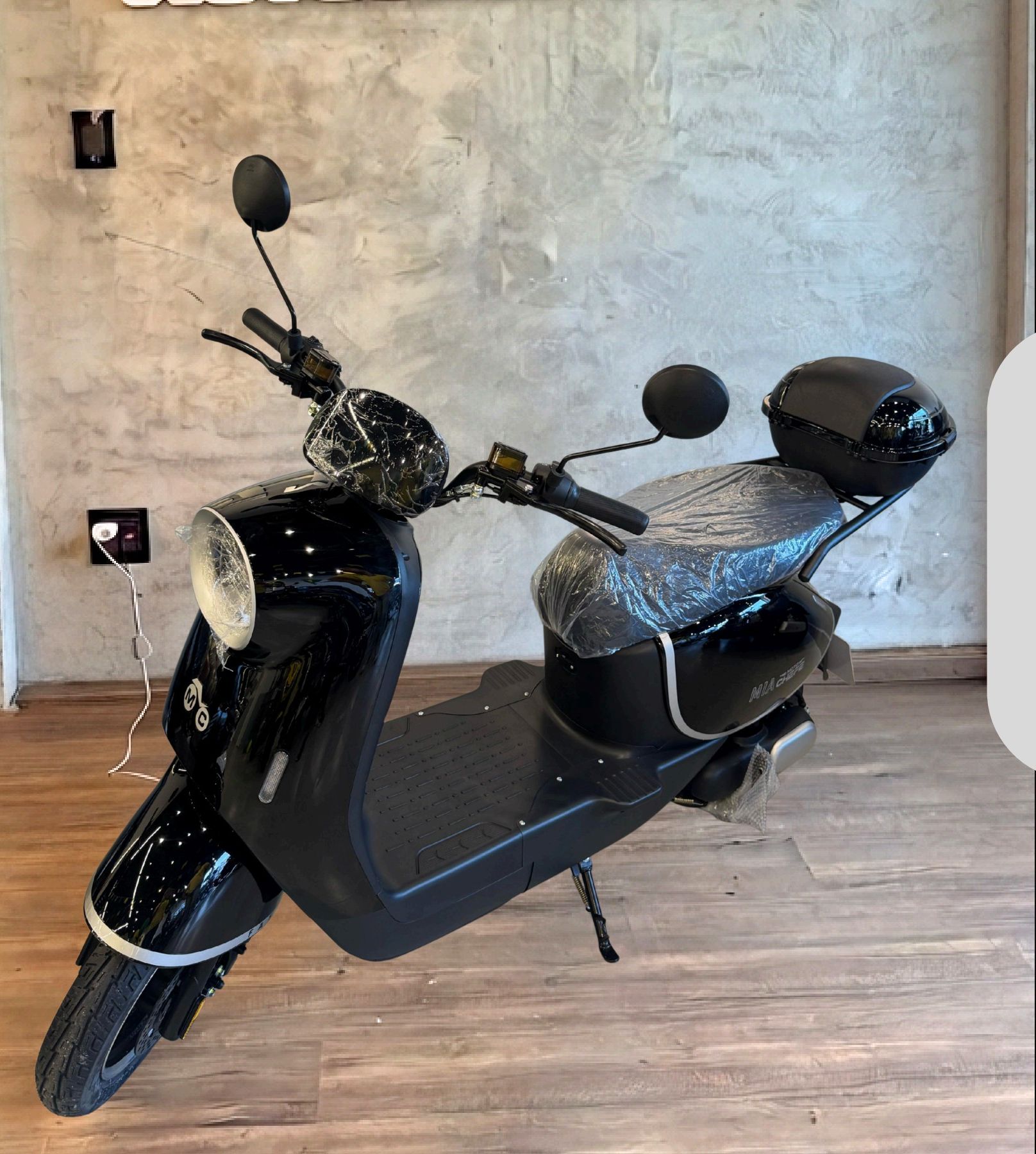 MIA 1000W — foto 1 de 1